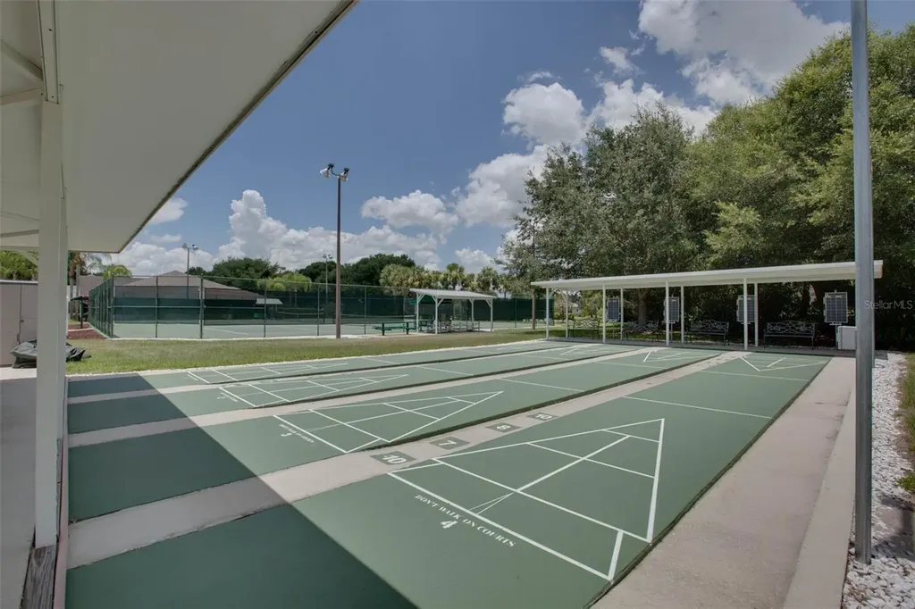 4741 St Andrews Arcade Leesburg FL 34748