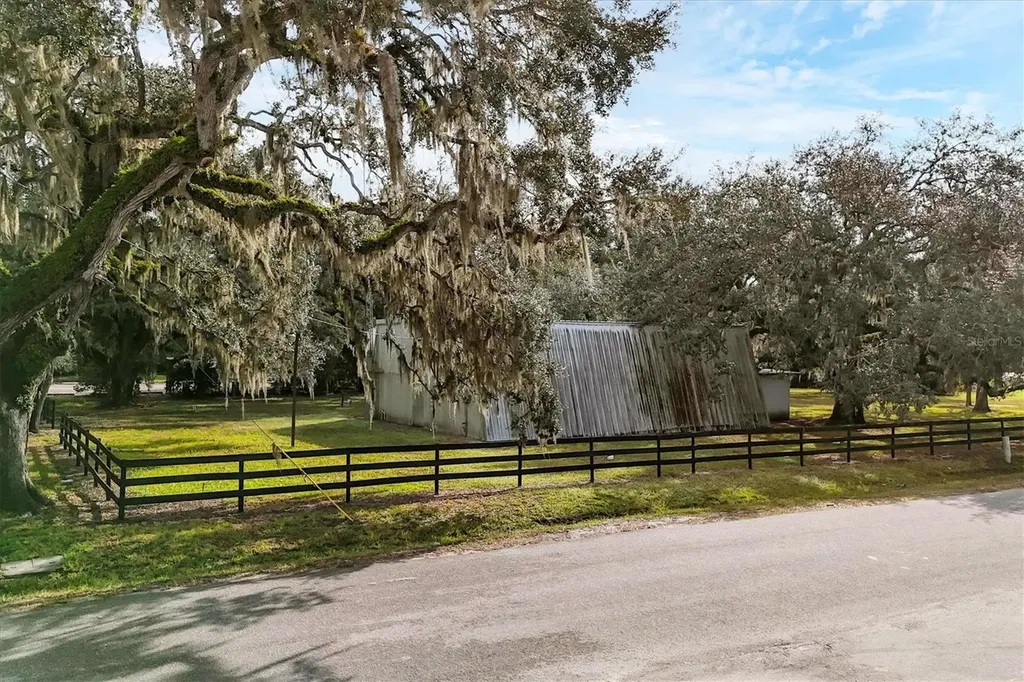 37220 Glenwood Avenue Myakka City FL 34251