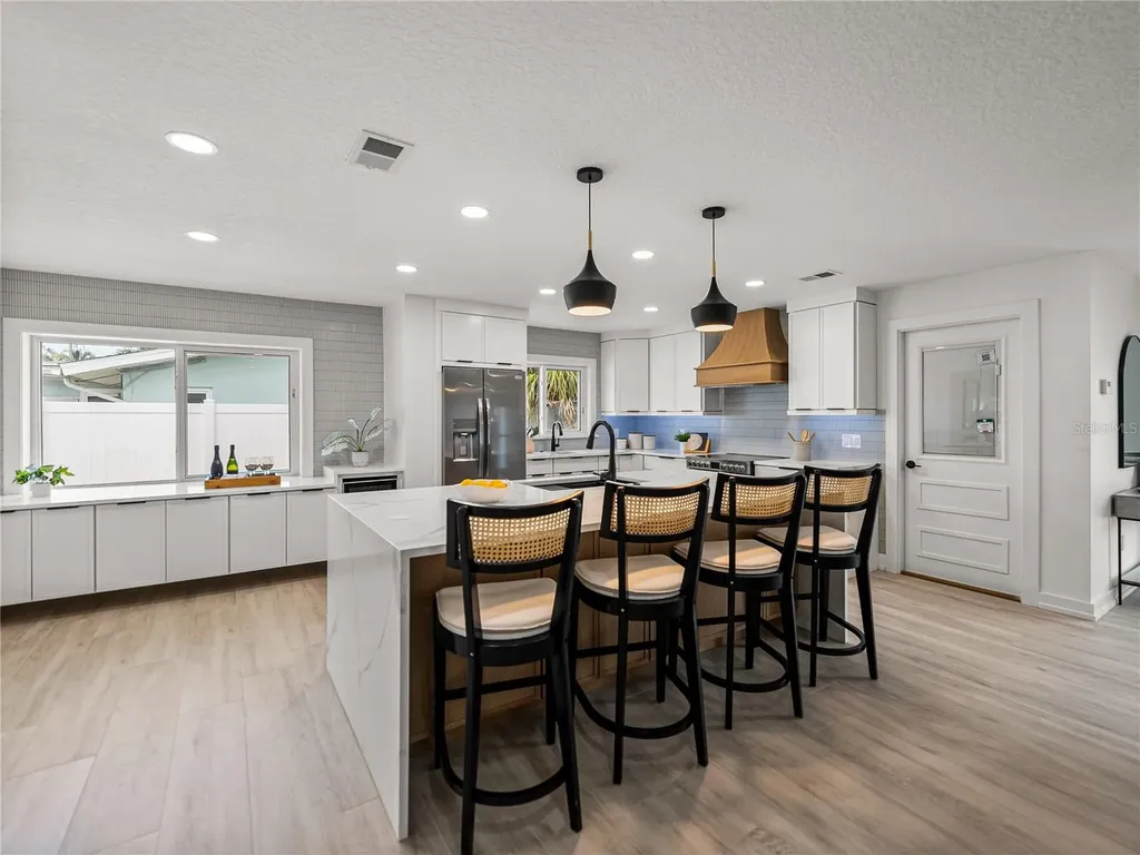 6709 Cardinal Drive S St Petersburg FL 33707