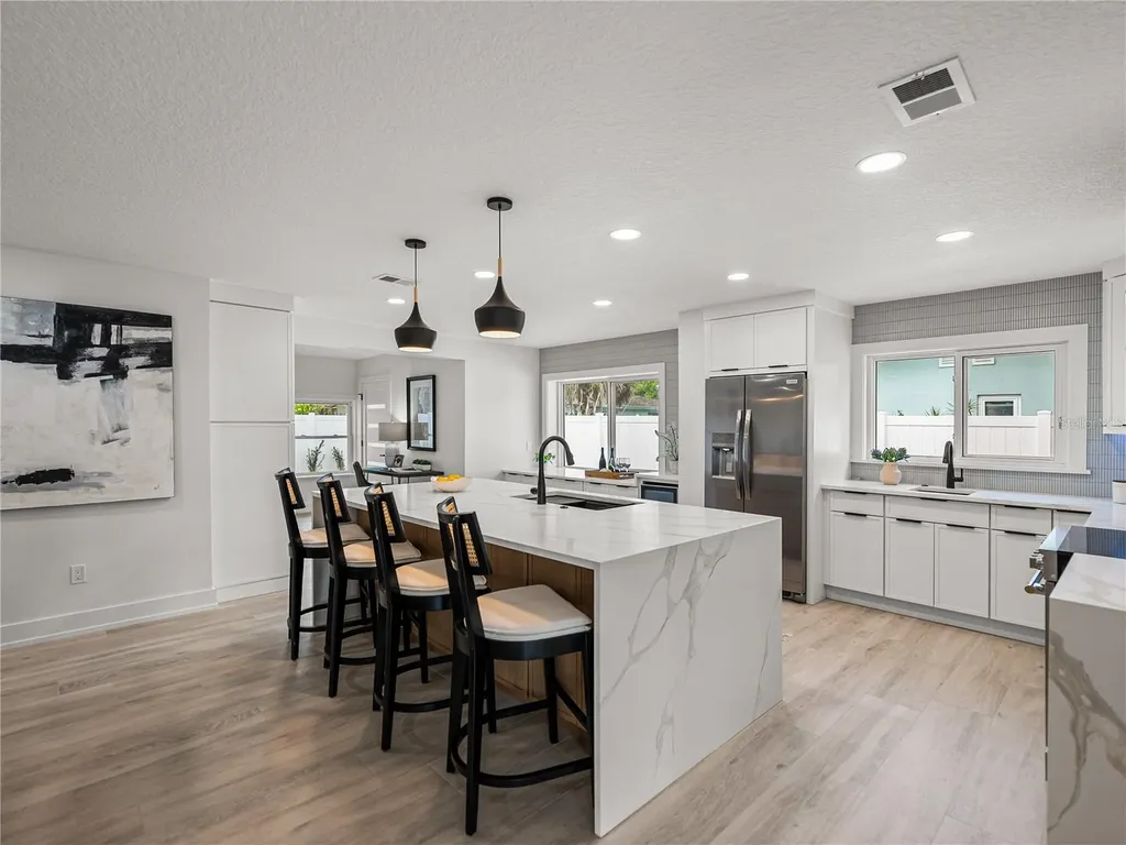 6709 Cardinal Drive S St Petersburg FL 33707