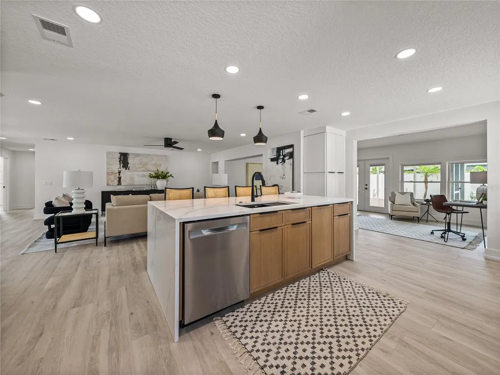 6709 Cardinal Drive S St Petersburg FL 33707