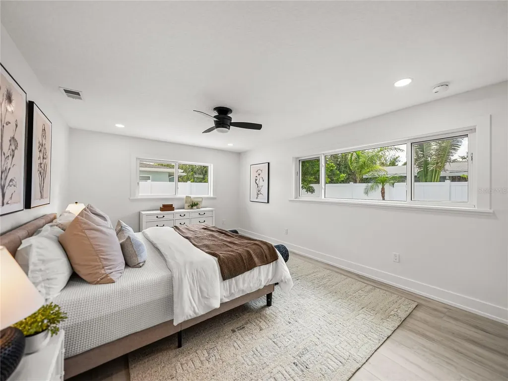 6709 Cardinal Drive S St Petersburg FL 33707