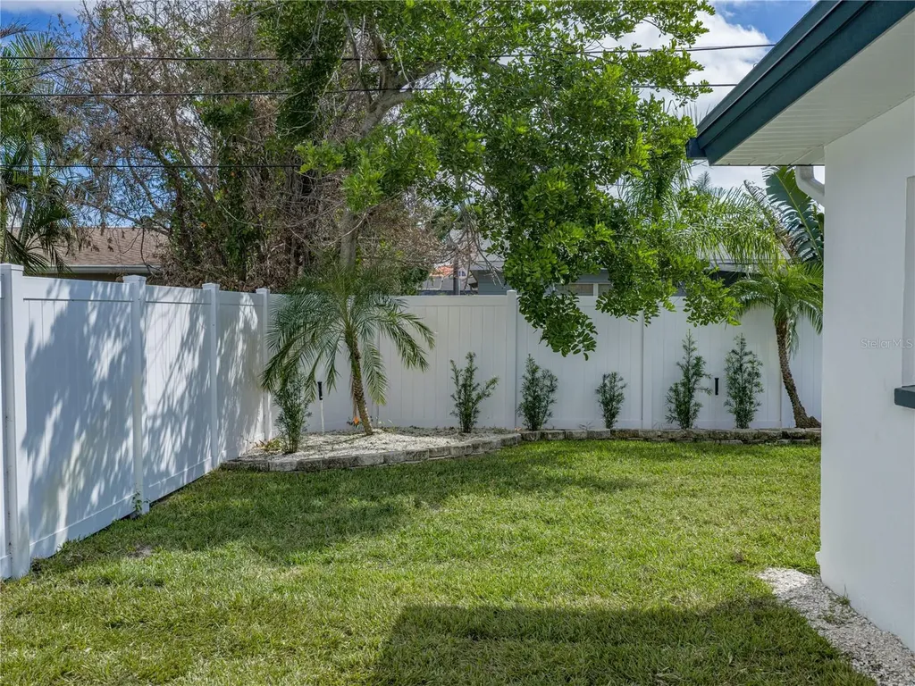 6709 Cardinal Drive S St Petersburg FL 33707