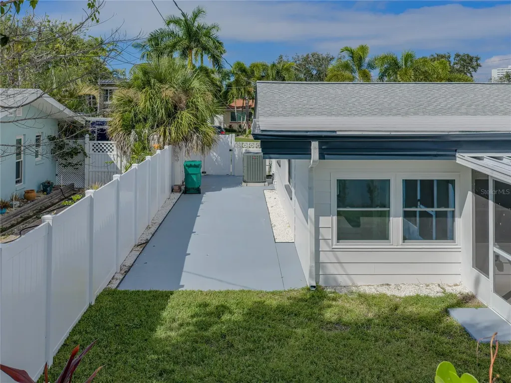 6709 Cardinal Drive S St Petersburg FL 33707