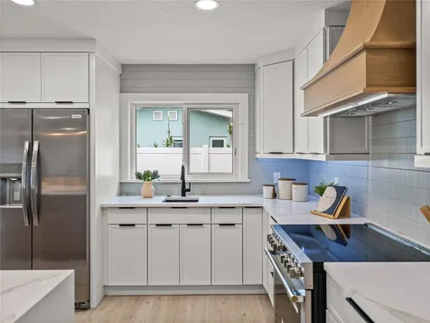 6709 Cardinal Drive S St Petersburg FL 33707