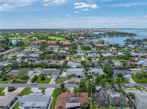 6709 Cardinal Drive S St Petersburg FL 33707