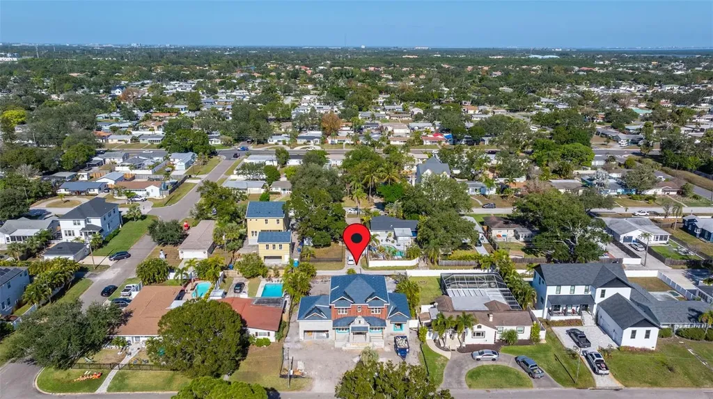 819 38th Avenue NE St Petersburg FL 33701