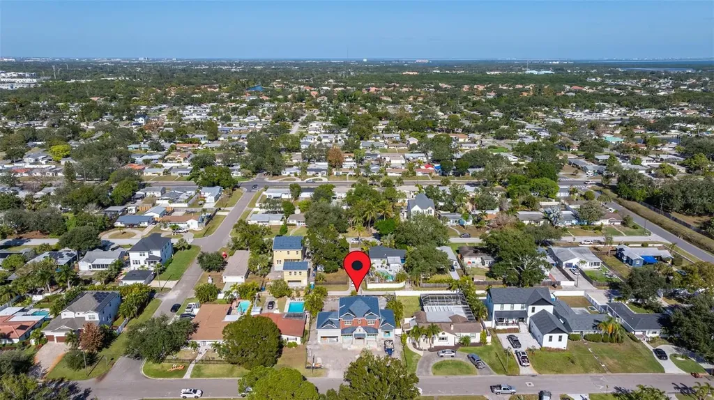 819 38th Avenue NE St Petersburg FL 33701