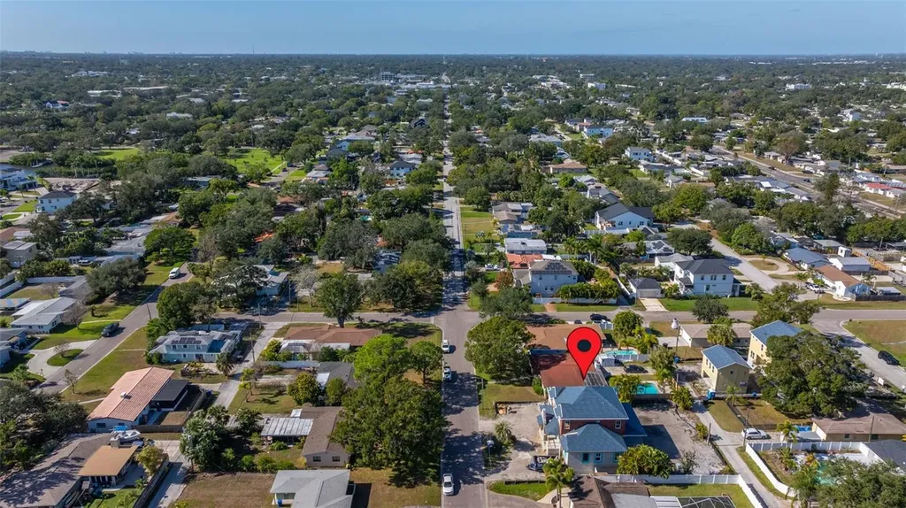 819 38th Avenue NE St Petersburg FL 33701