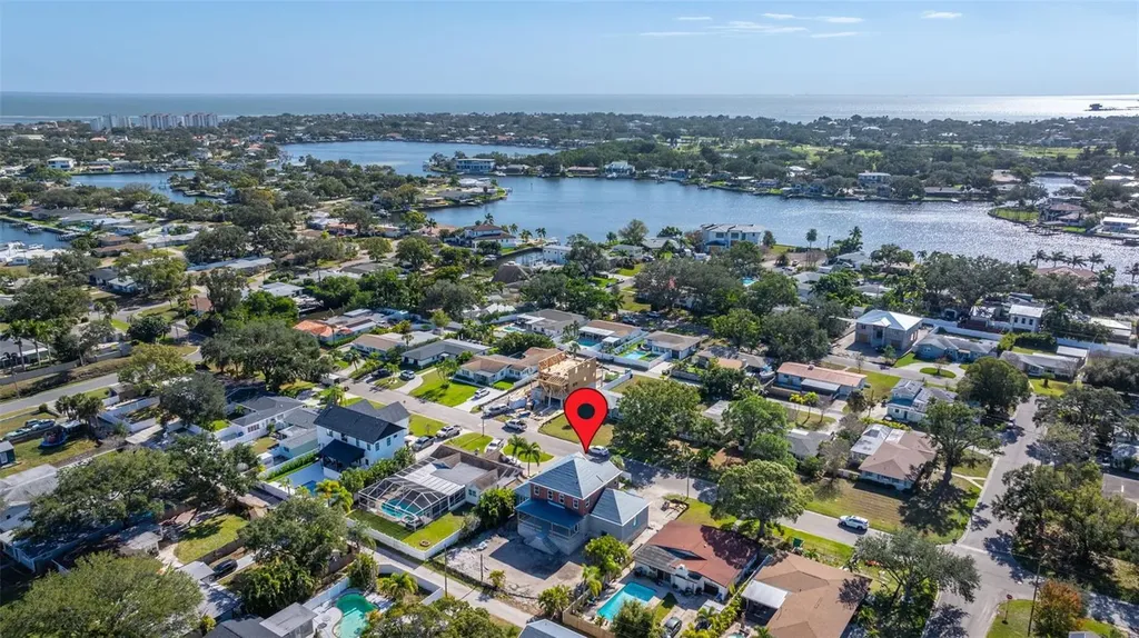 819 38th Avenue NE St Petersburg FL 33701