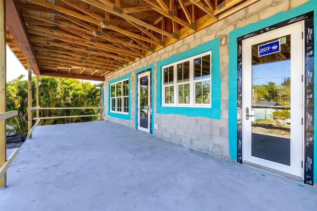 819 38th Avenue NE St Petersburg FL 33701
