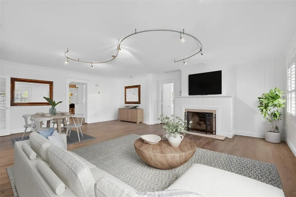 6851 Longboat Drive S Longboat Key FL 34228