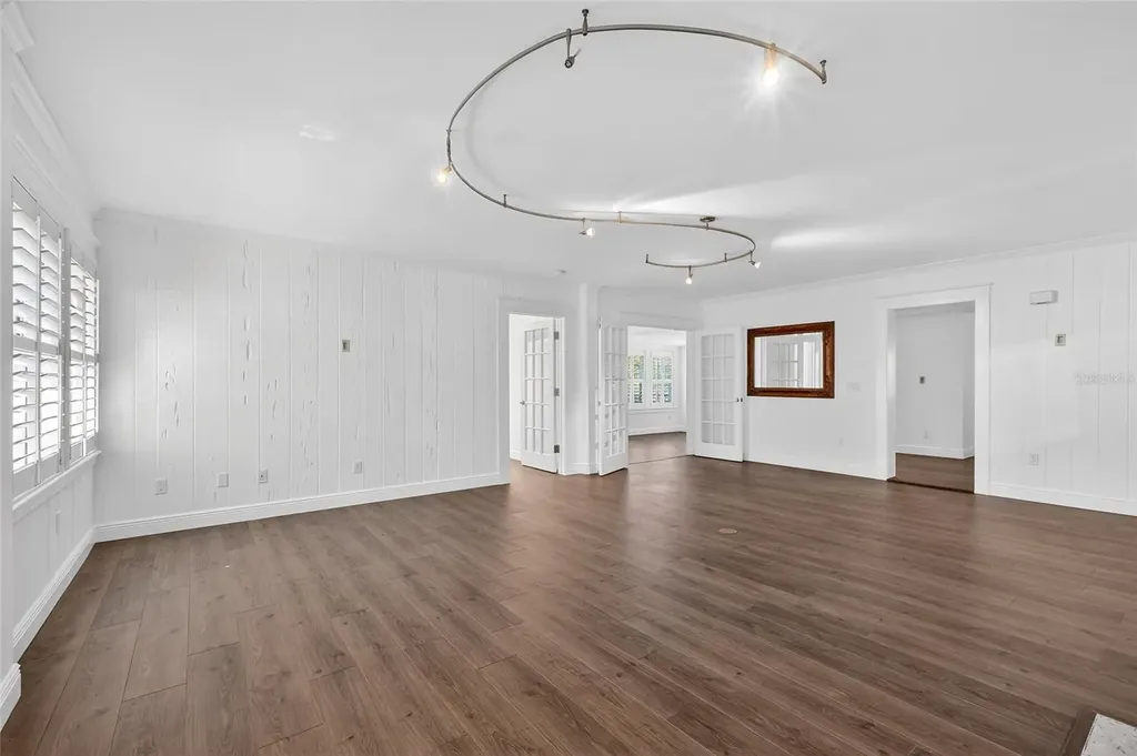 6851 Longboat Drive S Longboat Key FL 34228