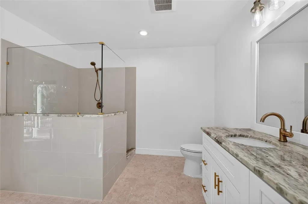 6851 Longboat Drive S Longboat Key FL 34228