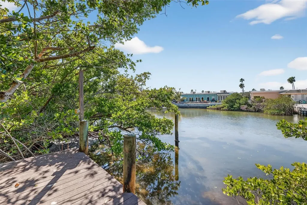 6851 Longboat Drive S Longboat Key FL 34228
