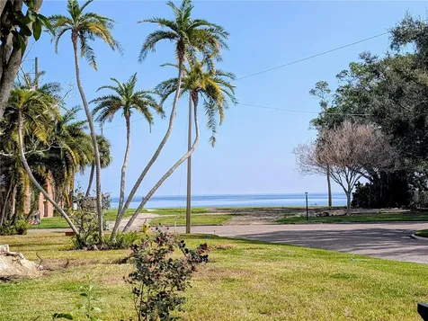 111 58th Avenue S St Petersburg FL 33705