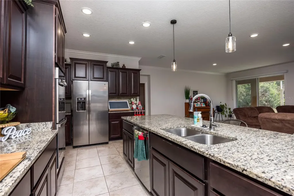 6075 SW 215th Terrace Newberry FL 32669