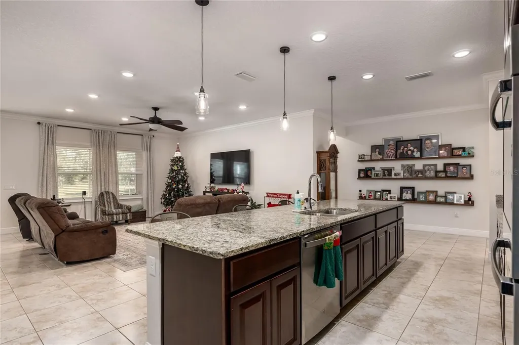 6075 SW 215th Terrace Newberry FL 32669