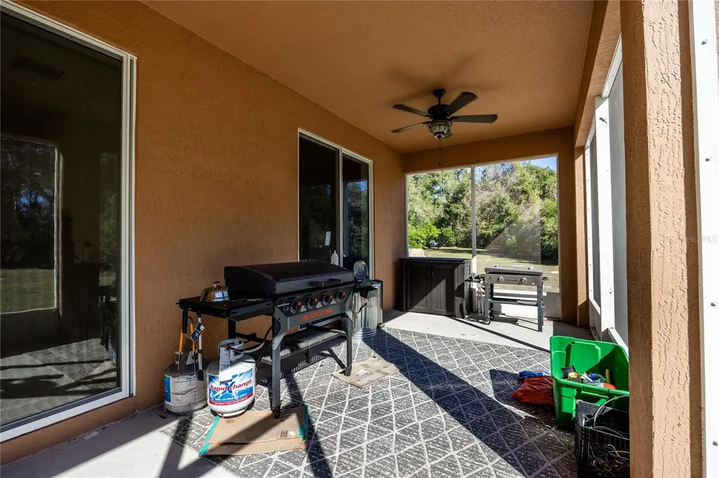 6075 SW 215th Terrace Newberry FL 32669
