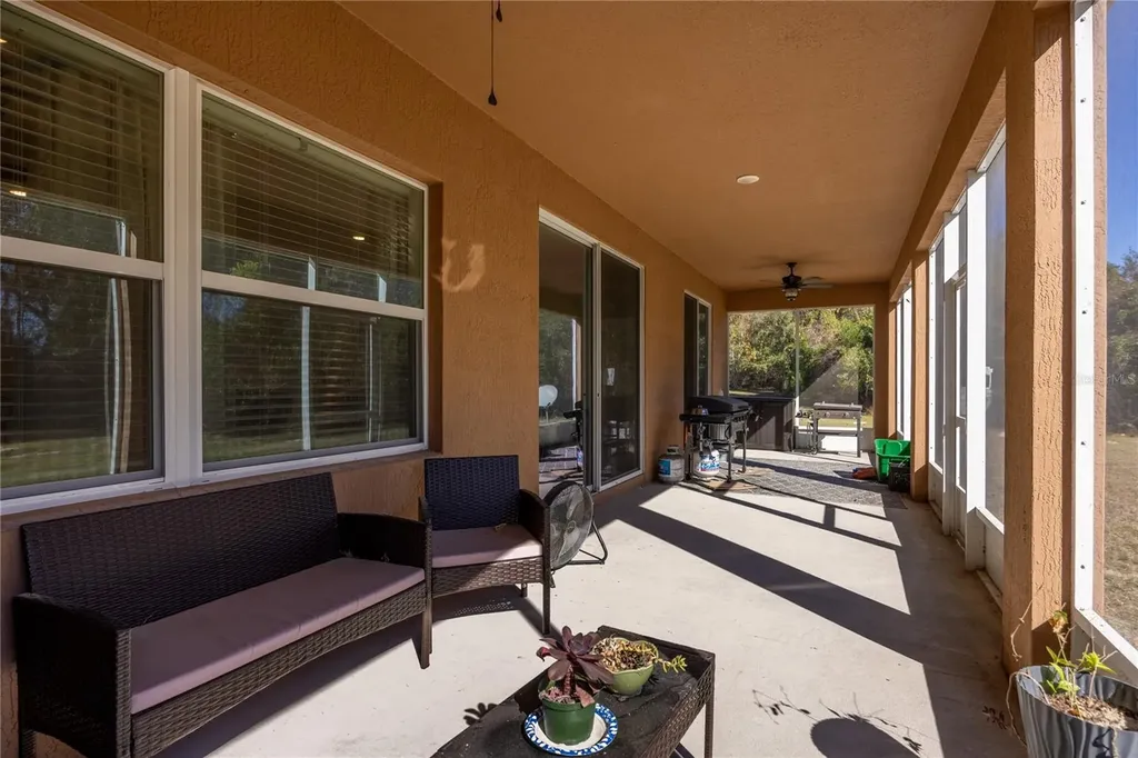6075 SW 215th Terrace Newberry FL 32669