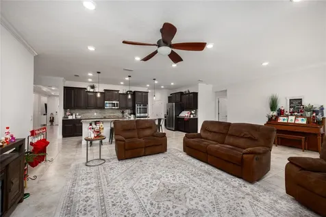 6075 SW 215th Terrace Newberry FL 32669