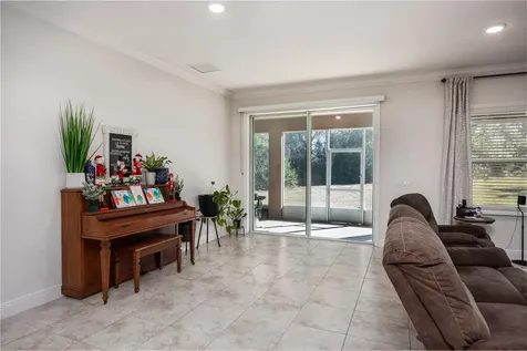 6075 SW 215th Terrace Newberry FL 32669