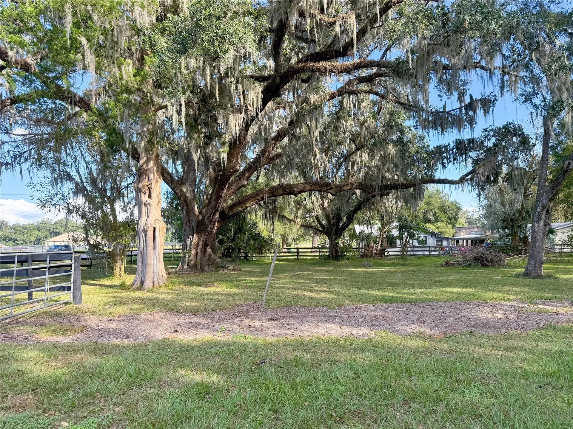 2520 NE 70th Street Ocala FL 34479
