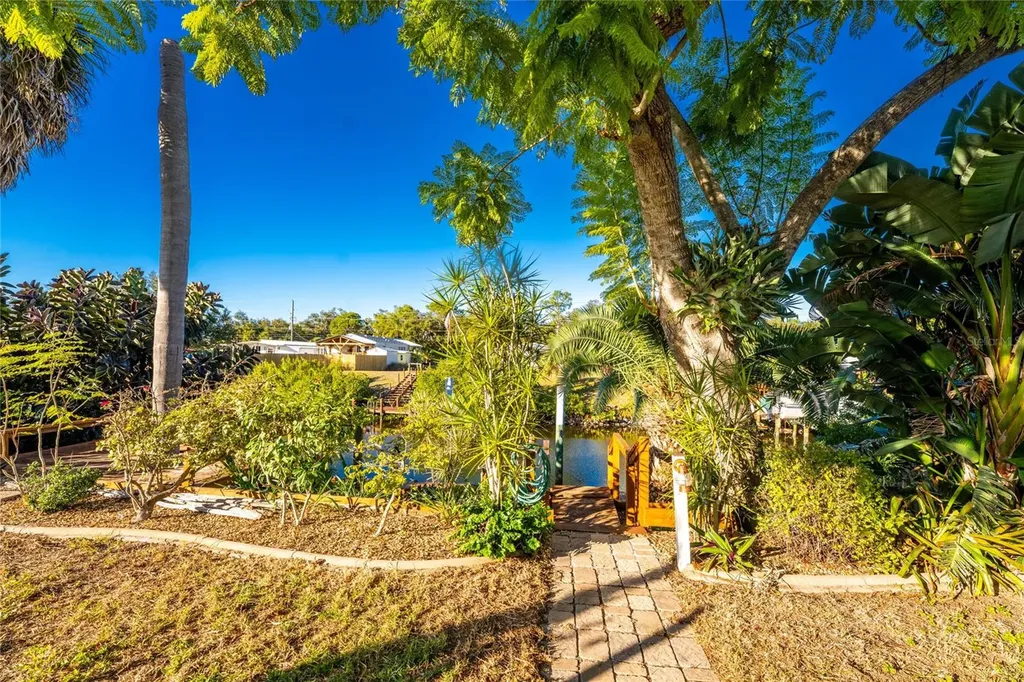 1240 Seagull Drive Englewood FL 34224