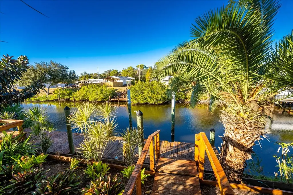 1240 Seagull Drive Englewood FL 34224