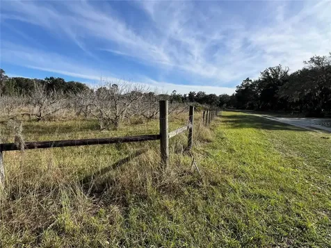 18250 Ravenswood Road Altoona FL 32702