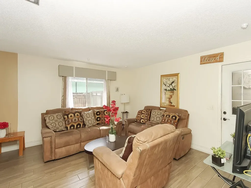 4173 Signal Hill Road Orlando FL 32808
