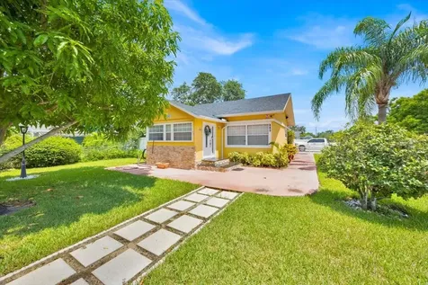 345 Avenue J SE Winter Haven FL 33880
