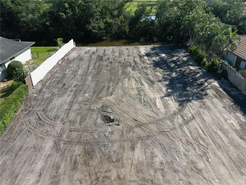 746 31st Avenue NE St Petersburg FL 33704