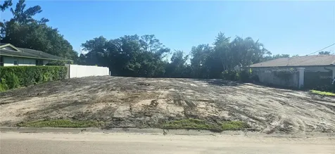 746 31st Avenue NE St Petersburg FL 33704