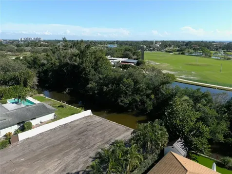 746 31st Avenue NE St Petersburg FL 33704