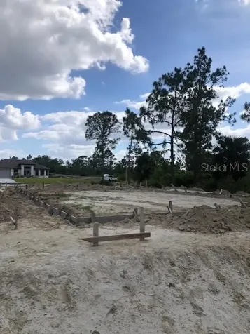 7906 19 Place Labelle FL 33935
