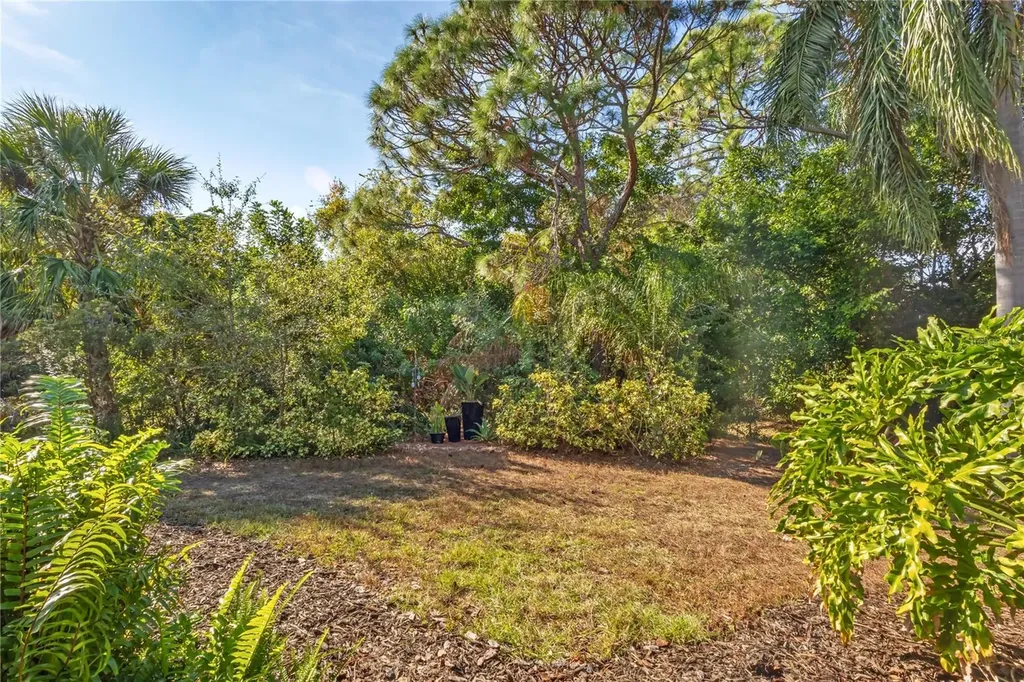 7608 Whitebridge Glen University Park FL 34201