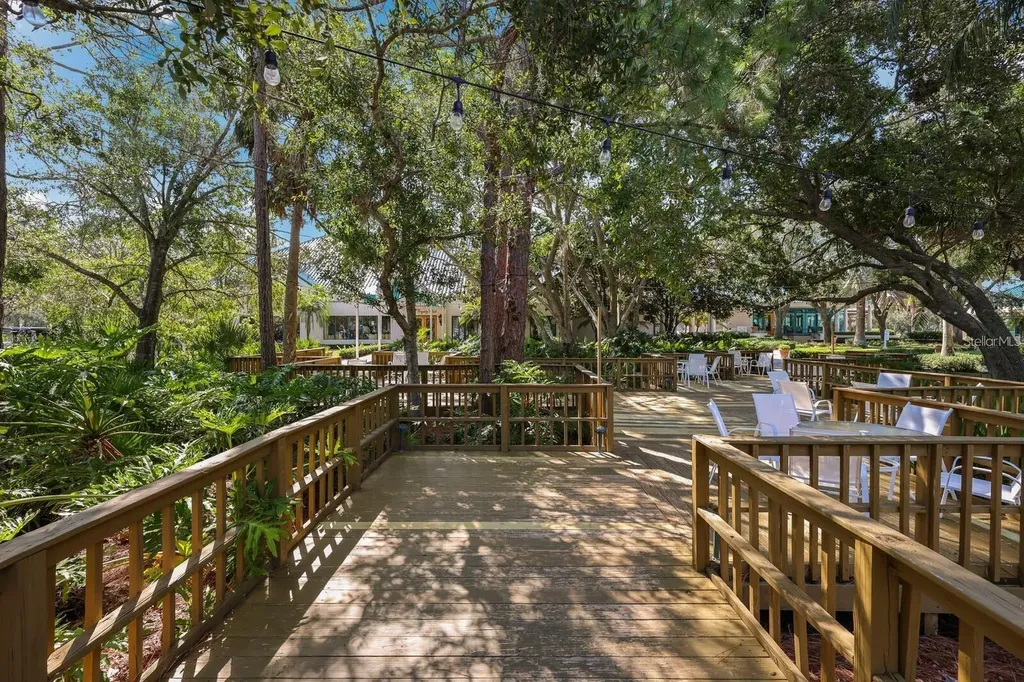 7608 Whitebridge Glen University Park FL 34201