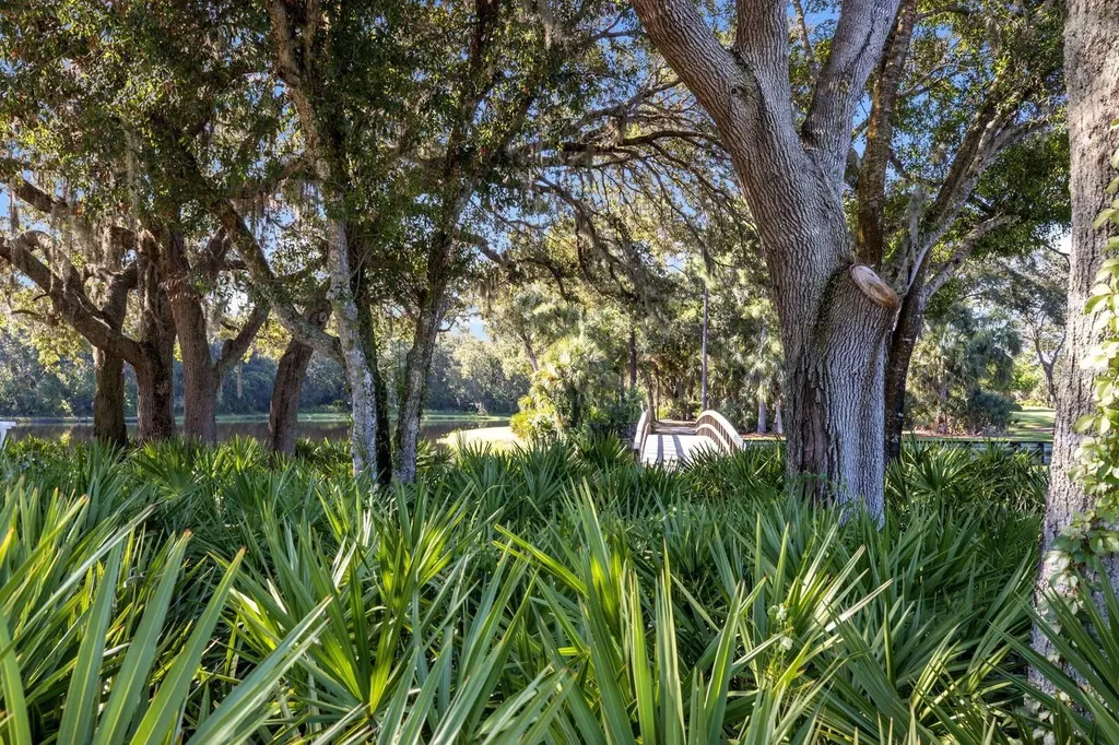 7608 Whitebridge Glen University Park FL 34201