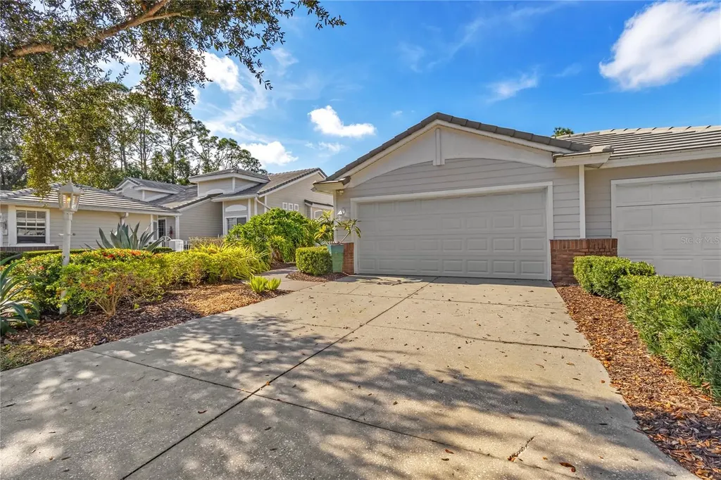 7608 Whitebridge Glen University Park FL 34201
