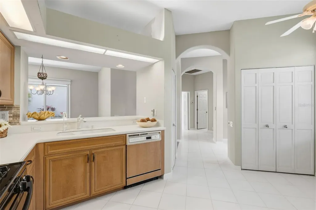 8706 53rd Terrace E Bradenton FL 34211
