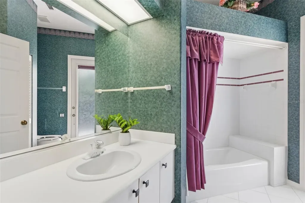 8706 53rd Terrace E Bradenton FL 34211