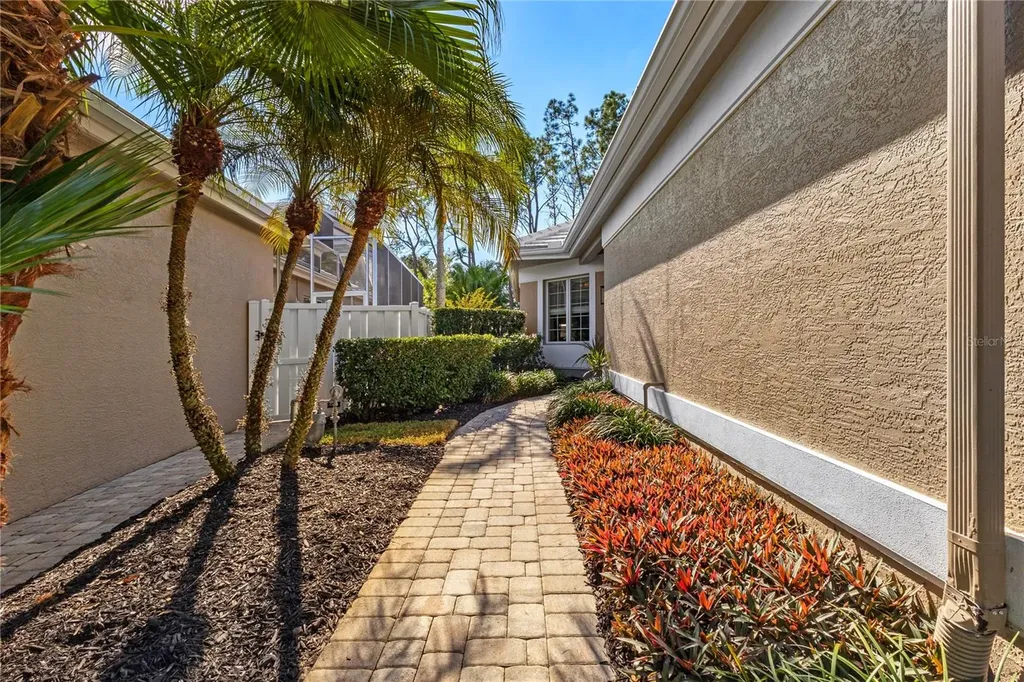 8706 53rd Terrace E Bradenton FL 34211