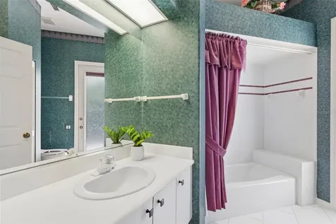 8706 53rd Terrace E Bradenton FL 34211