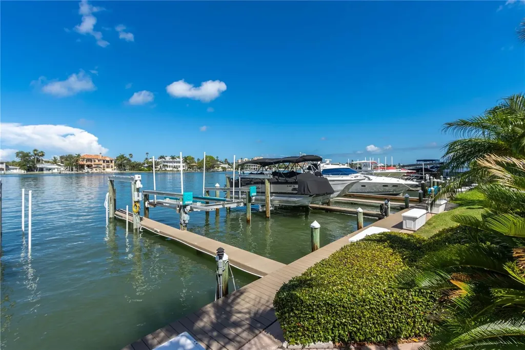700 Island Way Clearwater Beach FL 33767