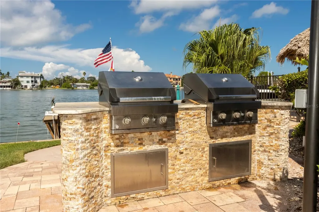 700 Island Way Clearwater Beach FL 33767