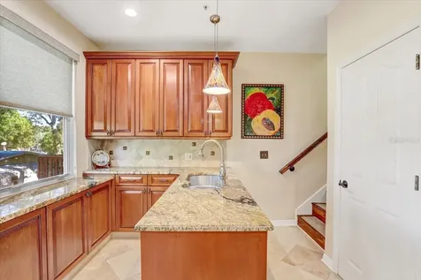 2965 Bayshore Pointe Drive Tampa FL 33611