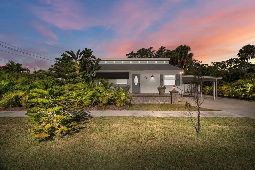 5731 28th Avenue S Gulfport FL 33707