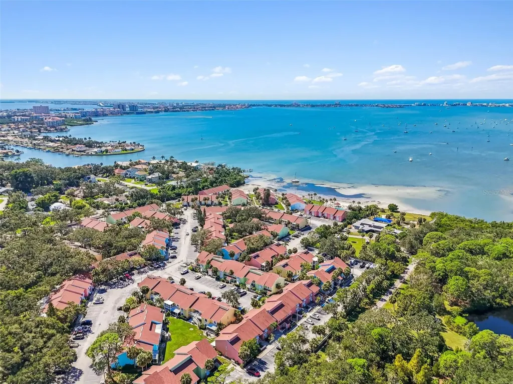 4160 35th Terrace S St Petersburg FL 33711