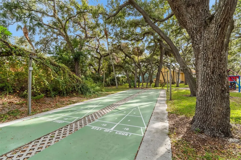 4160 35th Terrace S St Petersburg FL 33711